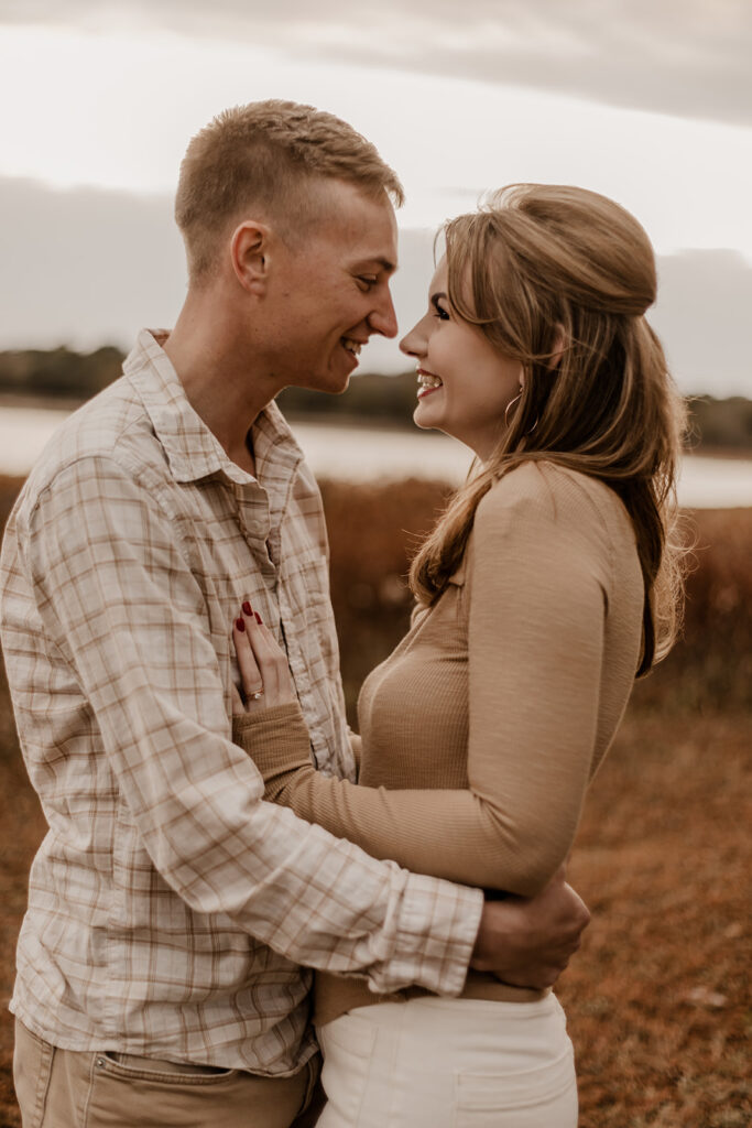 three tips on what outfit to wear for your engagement photoshoot wearing neutral colors 